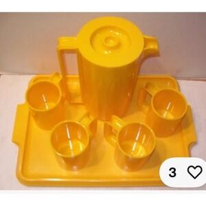Vintage INGRID Ltd. Chicago Yellow Plastic Seven Piece Beverage Set NEVER USED
